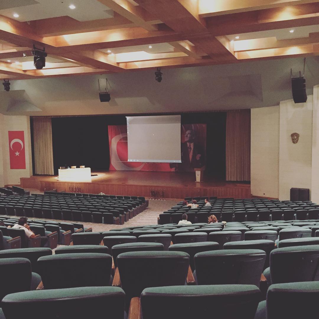 Muğla Sıtkı Koçman Üniversitesi AKM Salonu